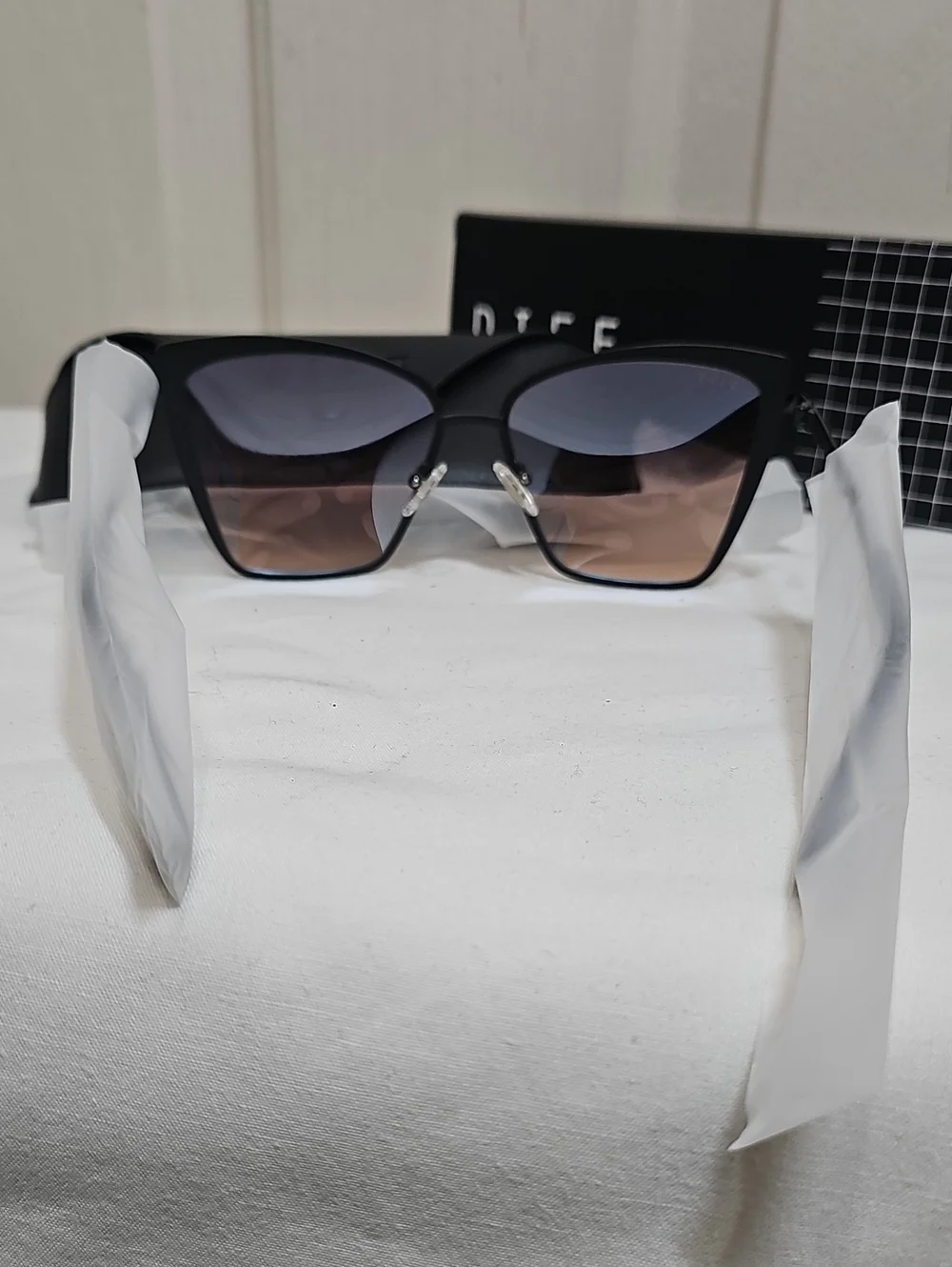 DIFF Charitable Becky Eyewear Black Frame Sunglasses with Blue-Gradient Lenses